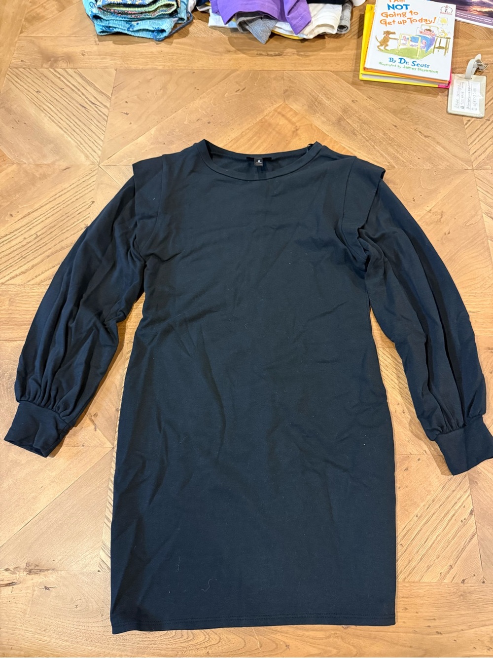 Aqua Black Long Sleeve Shift Dress with Gathered Cuffs